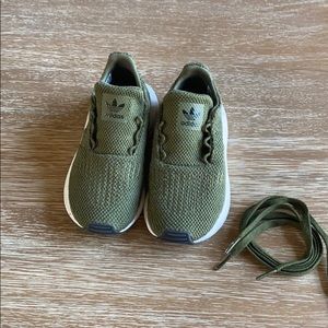 Little Kids Adidas Like New!!